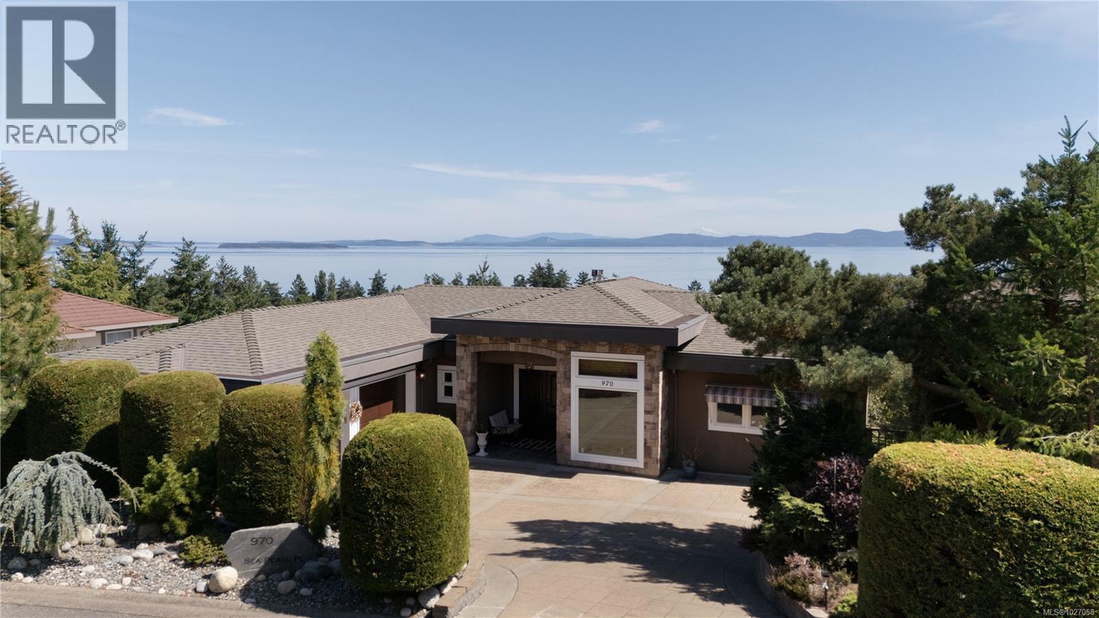 970 Seapearl Place, Saanich