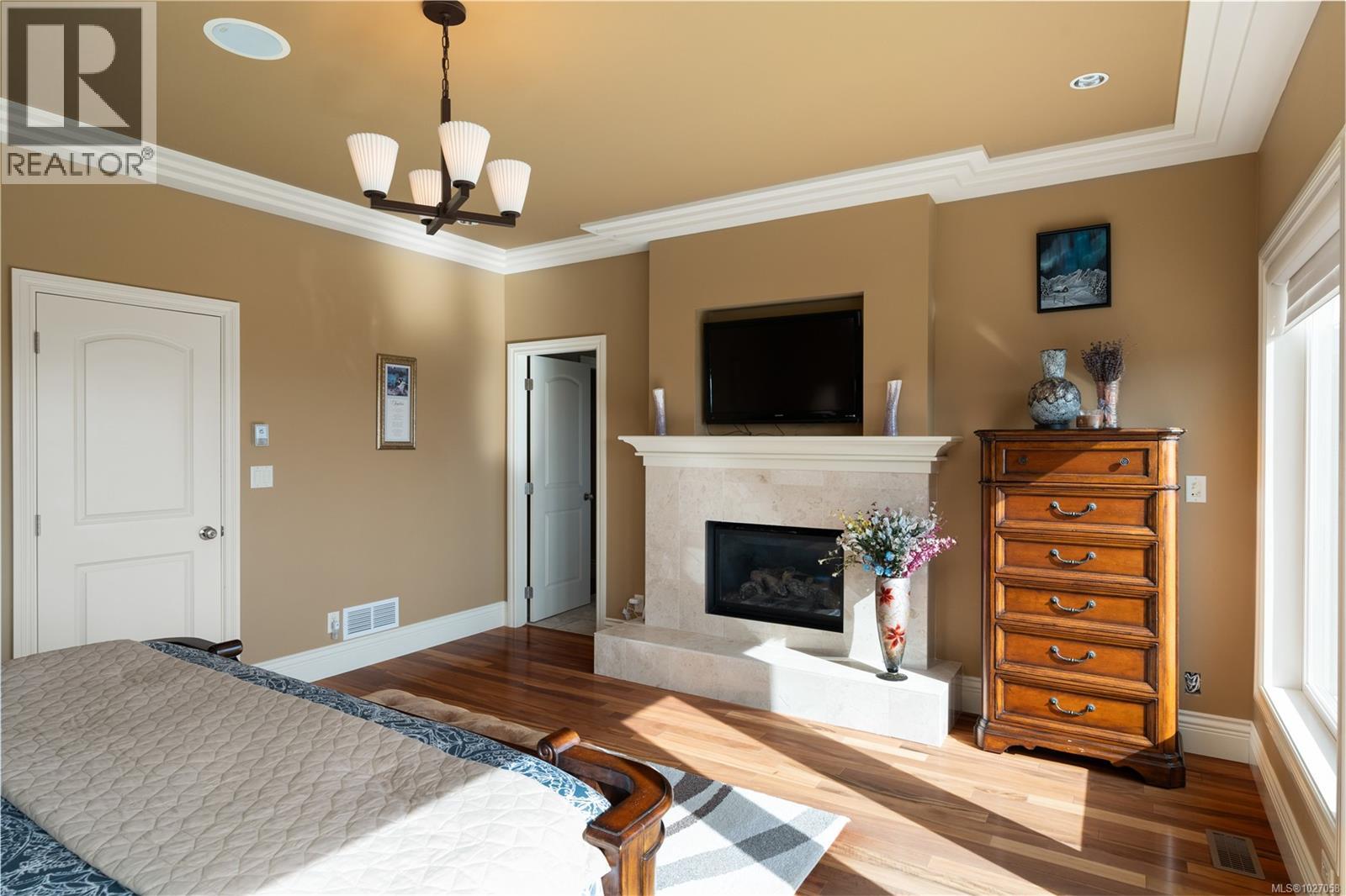  970 Seapearl Place, Saanich