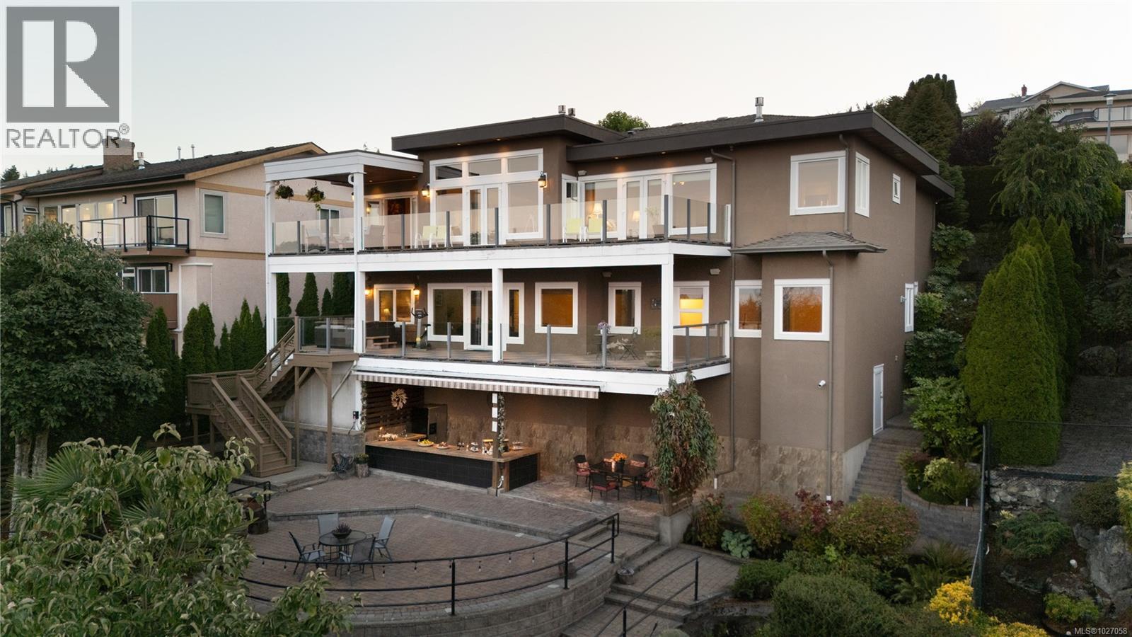  970 Seapearl Place, Saanich