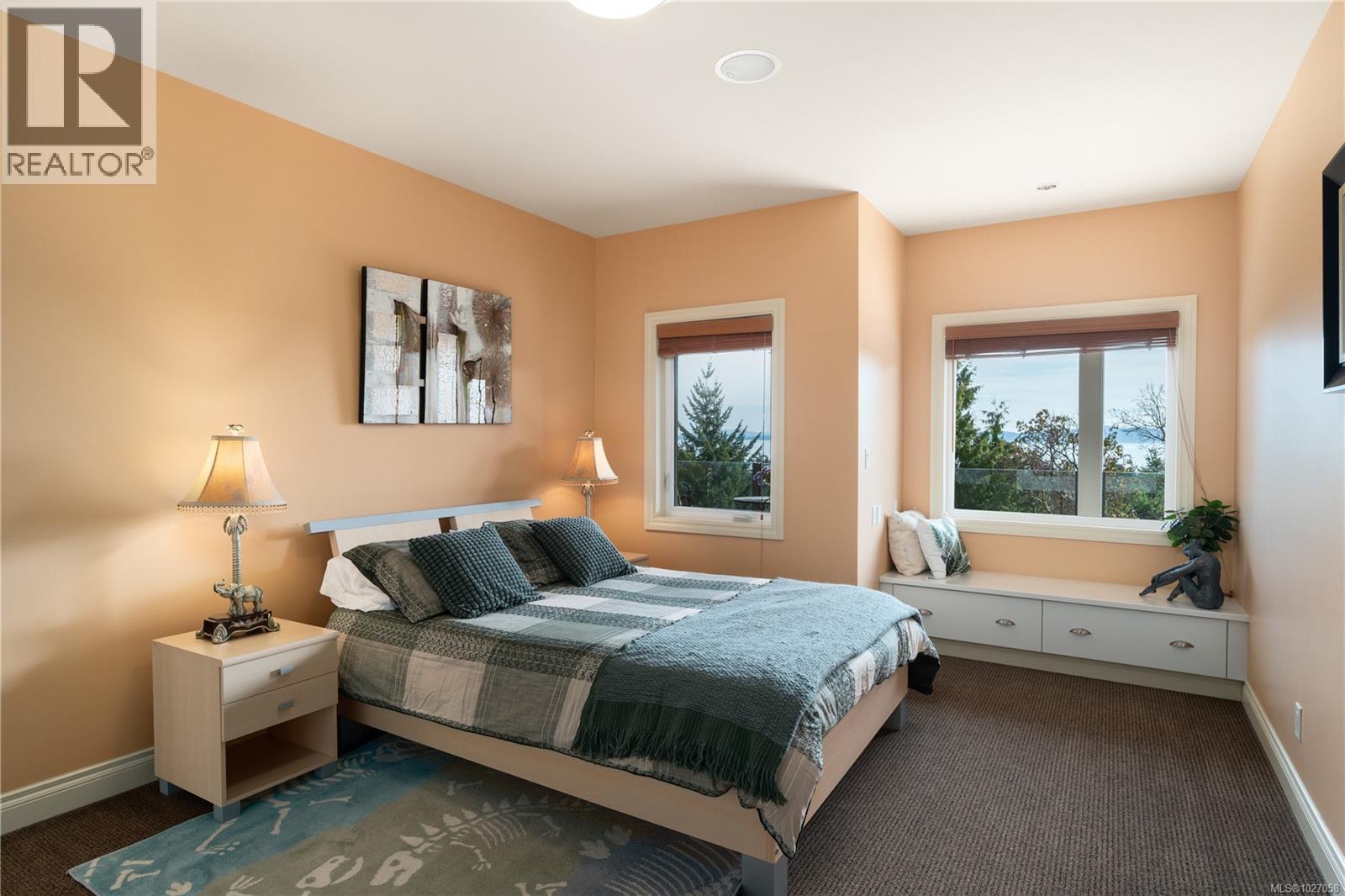  970 Seapearl Place, Saanich