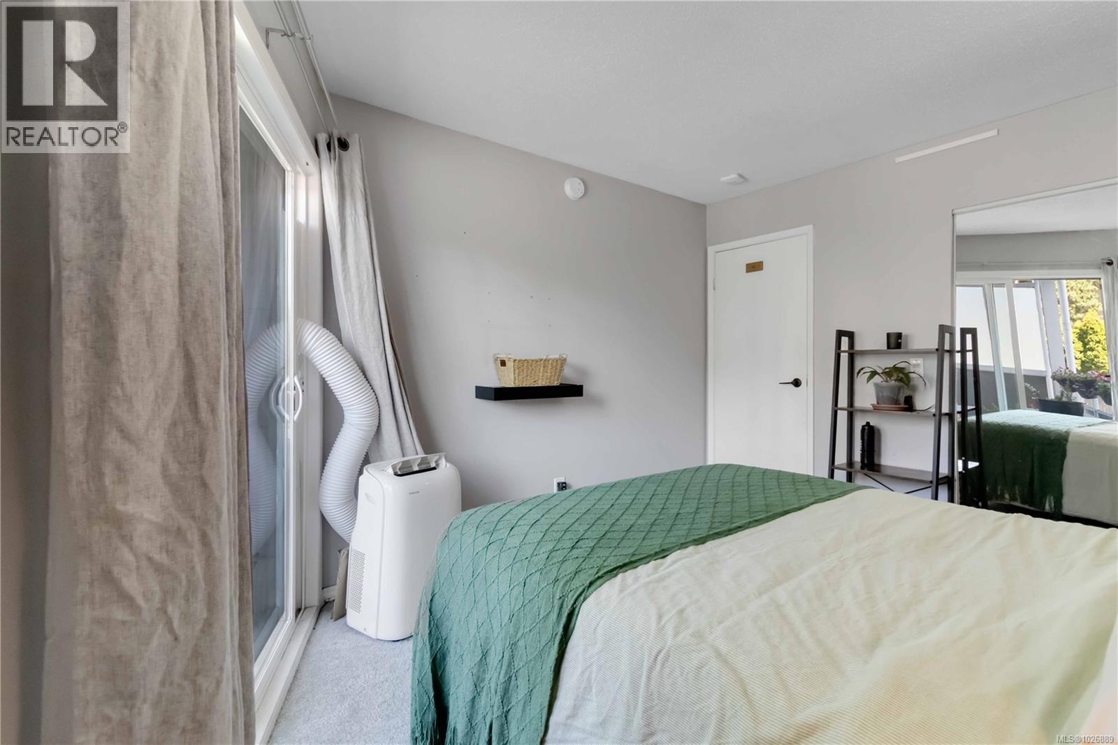 236 2930 Washington Avenue, Victoria