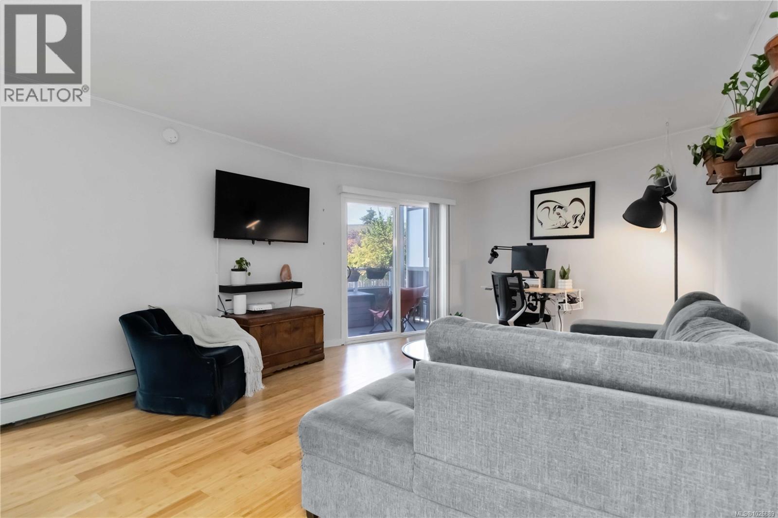 236 2930 Washington Avenue, Victoria