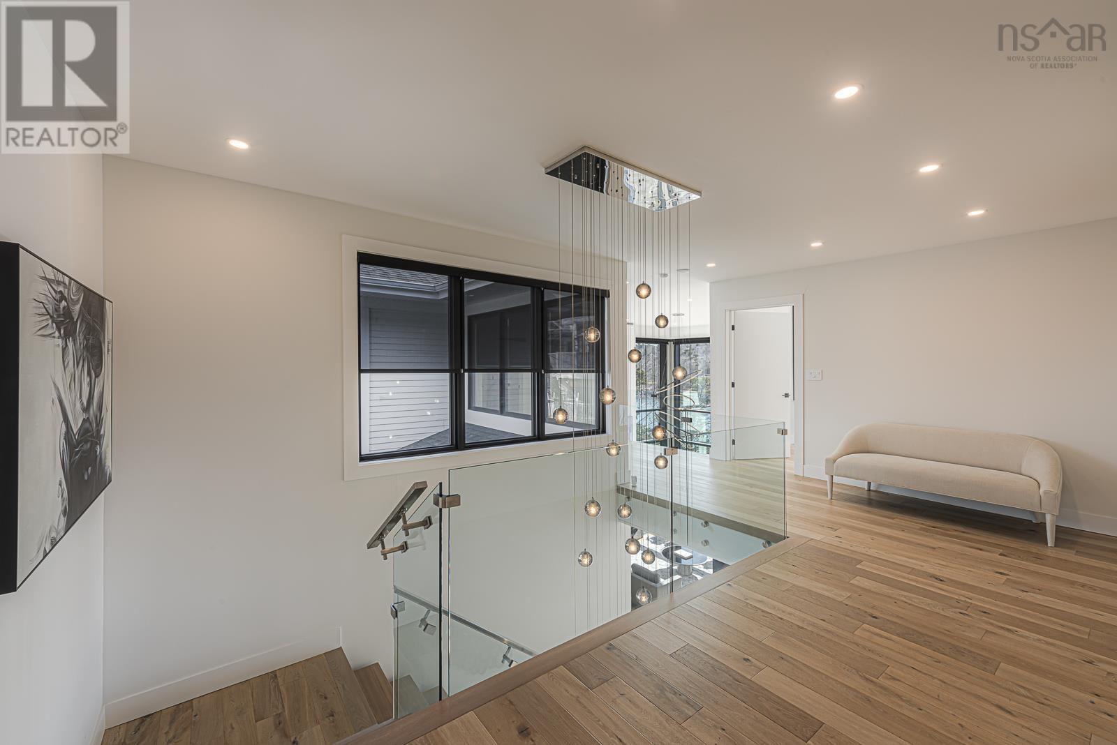 Property 21 of 49 of 1160 Rockcliffe Street