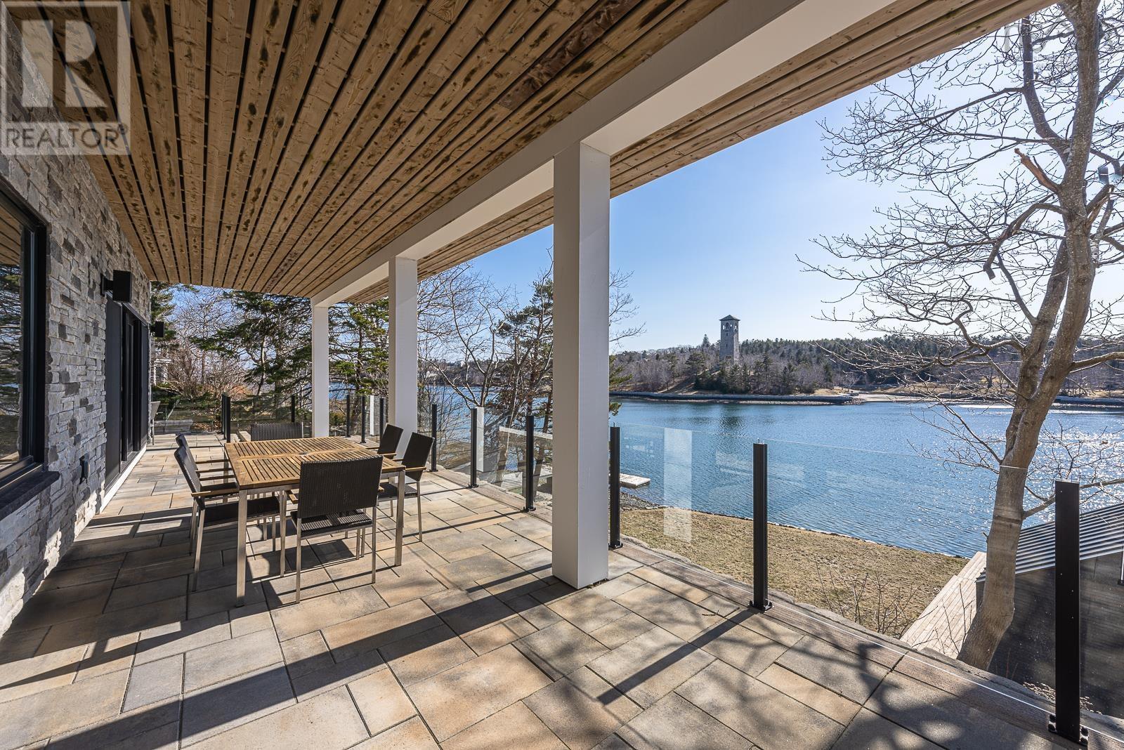 Property 44 of 49 of 1160 Rockcliffe Street