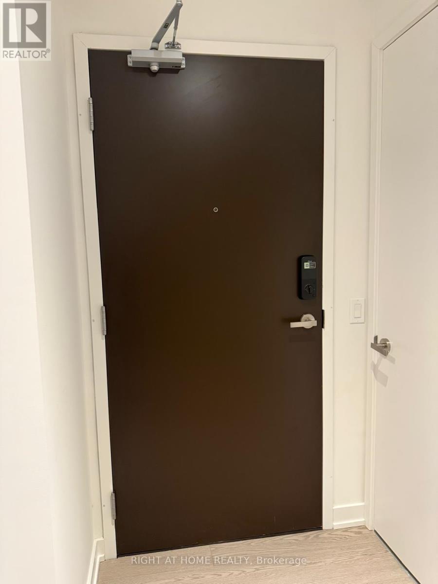 311 - 448 BURNHAMTHORPE ROAD W - Photo 4 of 31, Mississauga (City Centre), Ontario