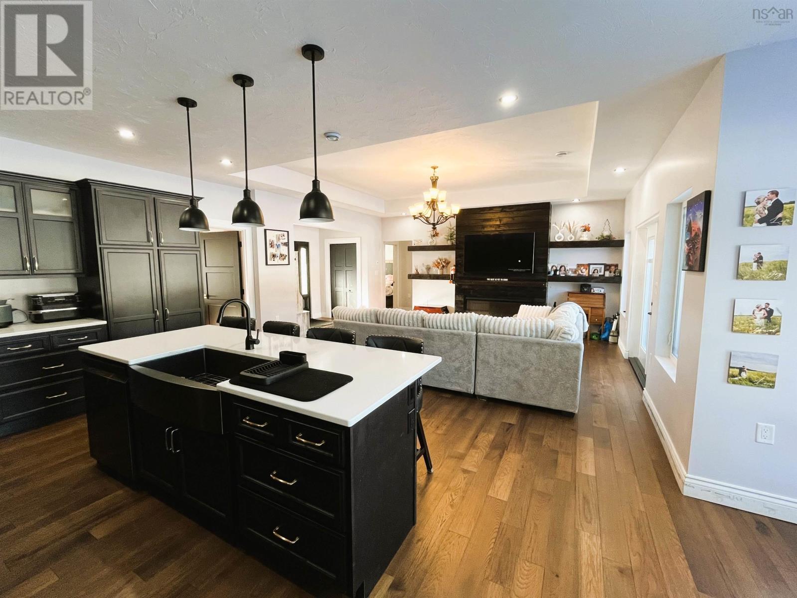 Property 6 of 42 of 27 Molly Lane