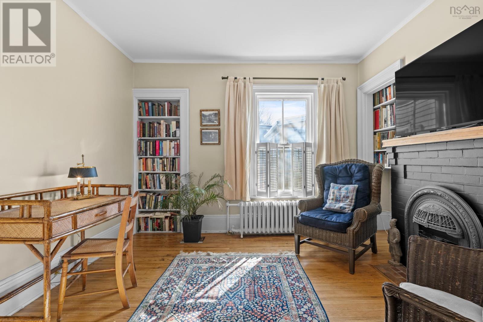 Property 36 of 49 of 5742 Victoria Road