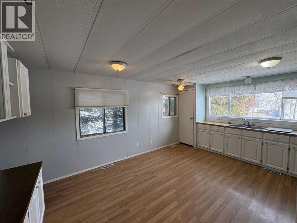 47, 5211 55 Avenue - Photo 2 of 30, Rocky Mountain House, Alberta