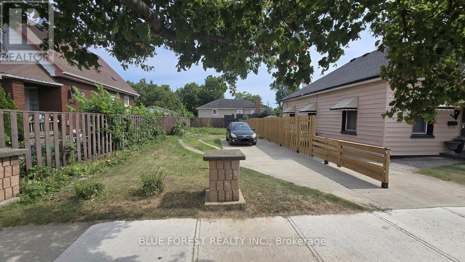 899 TRAFALGAR STREET