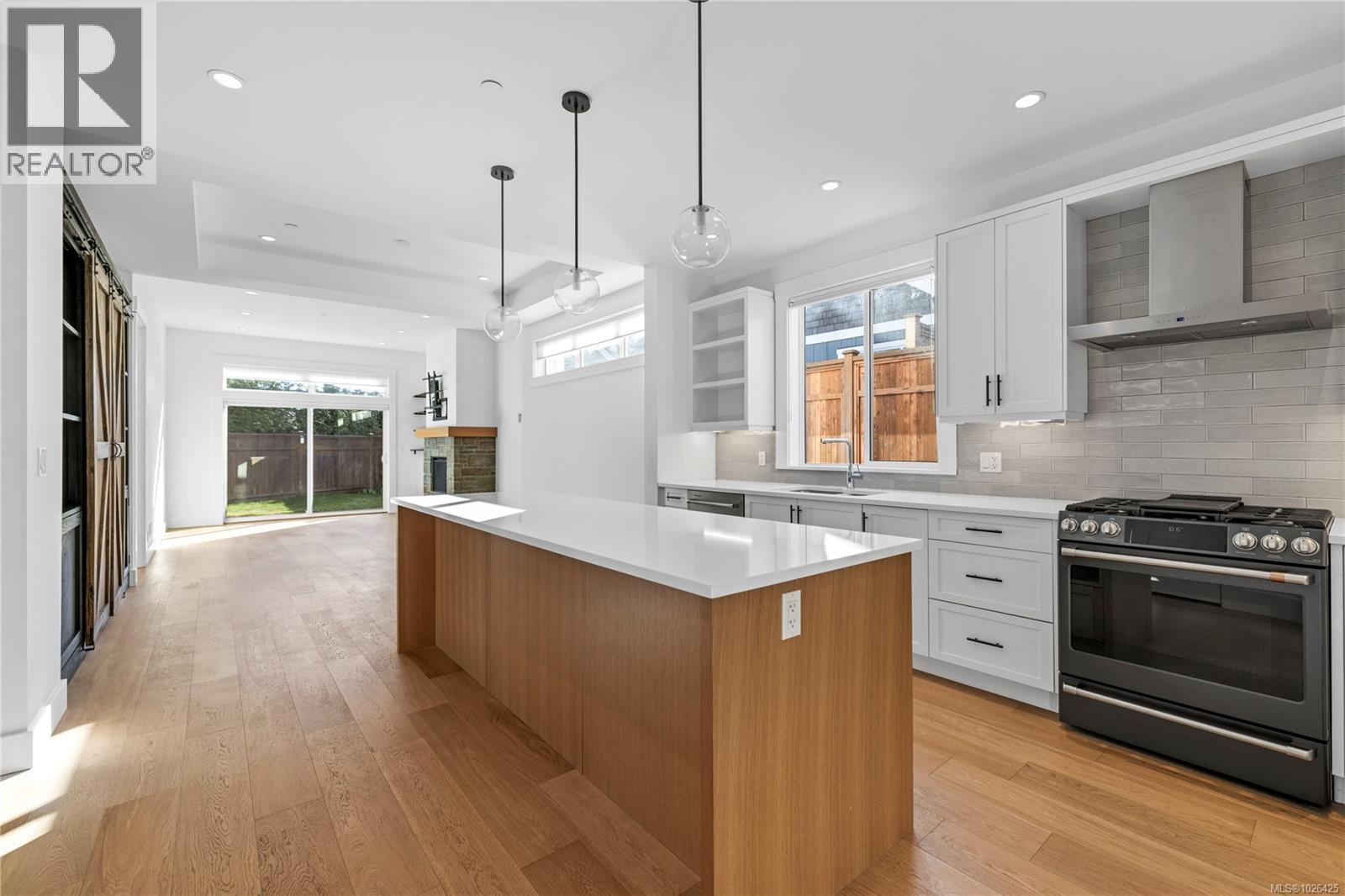 7 846 Ackerman Rd, Parksville