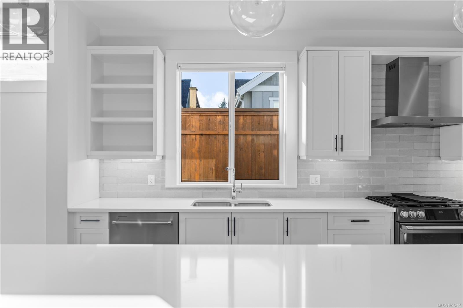 7 846 Ackerman Rd, Parksville