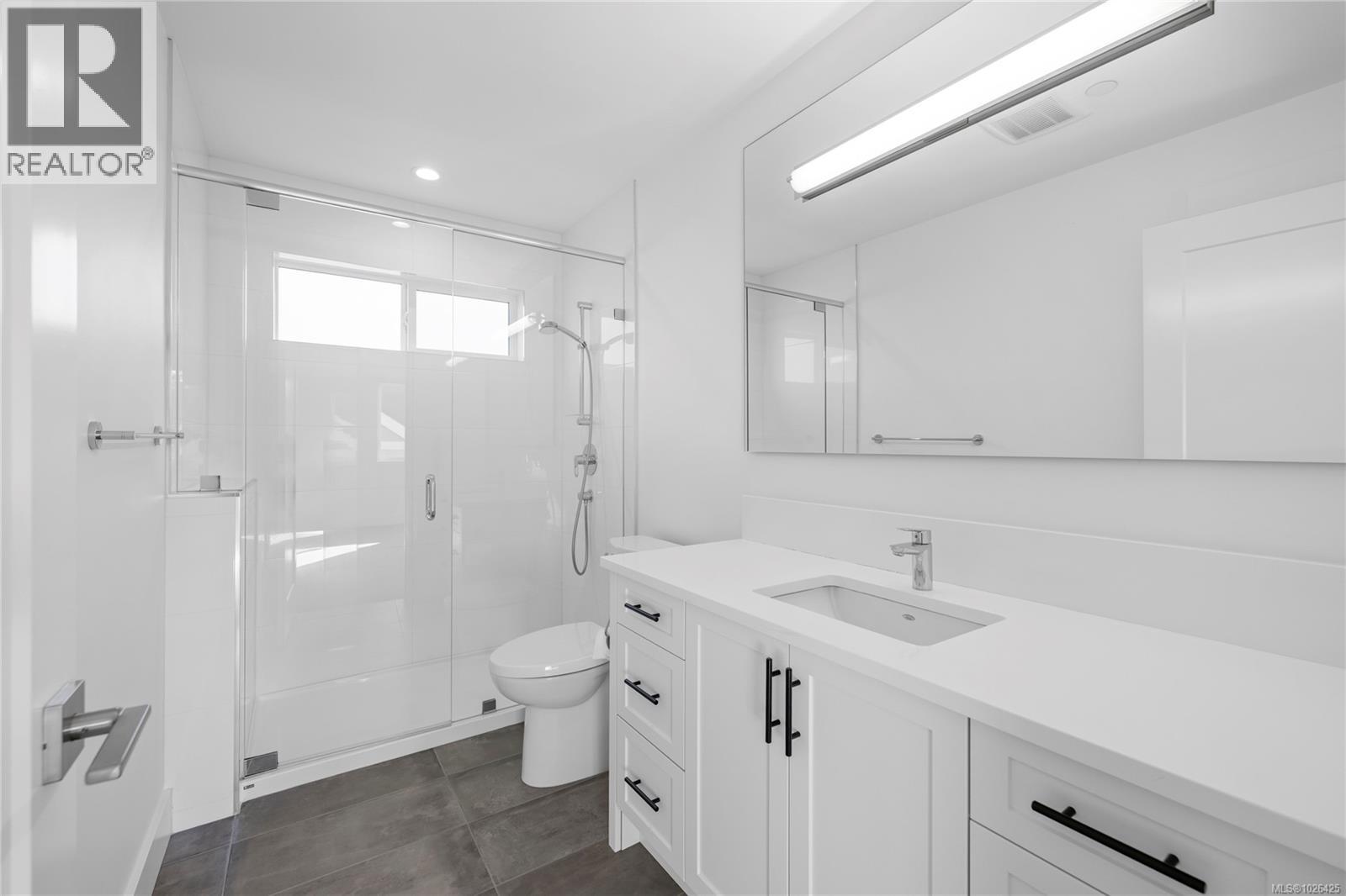 7 846 Ackerman Rd, Parksville