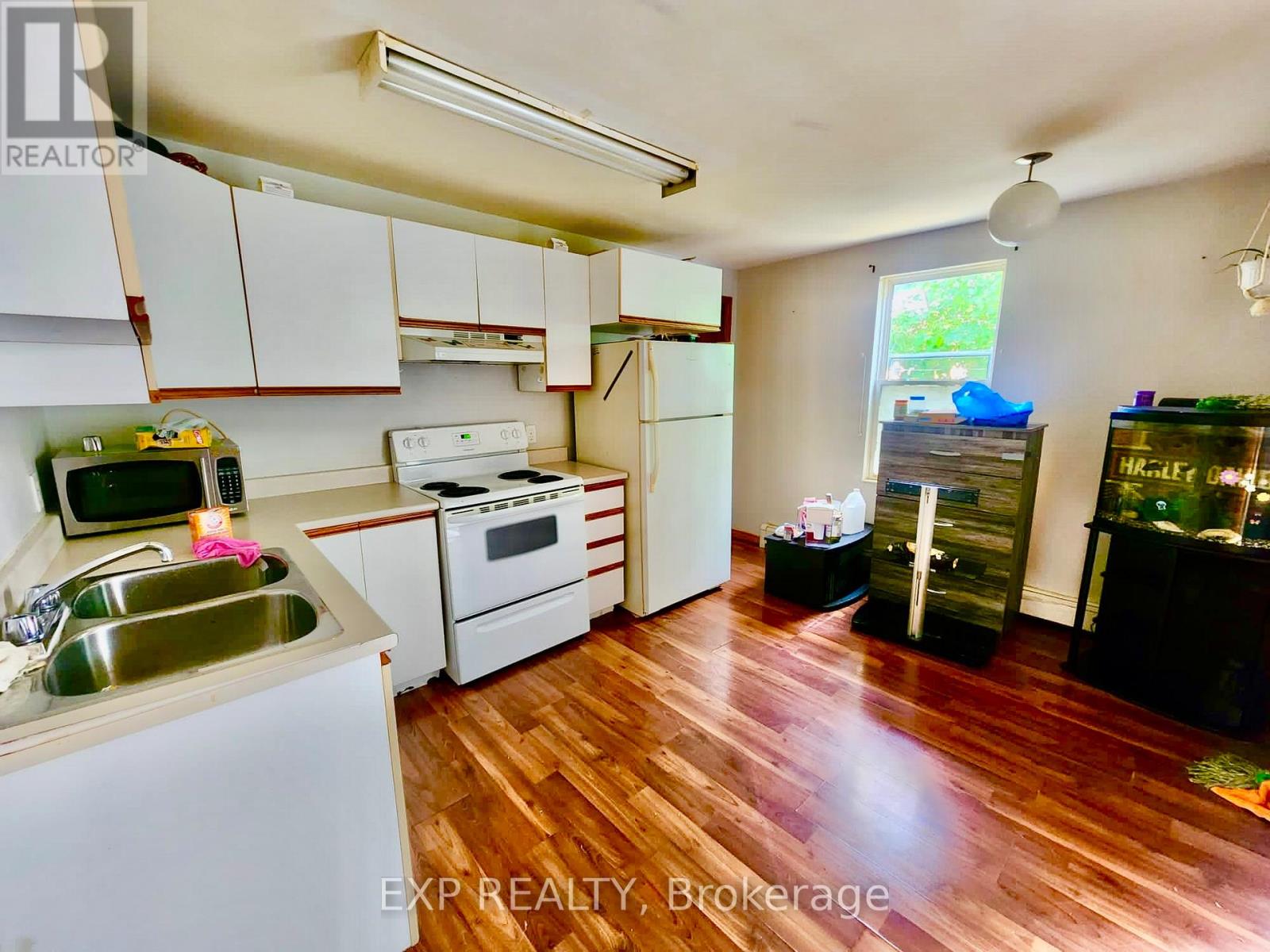 339 QUEEN STREET - 13