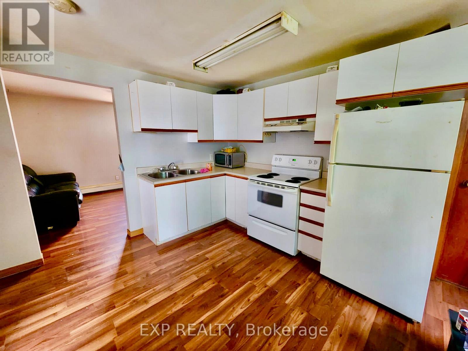 339 QUEEN STREET - 14