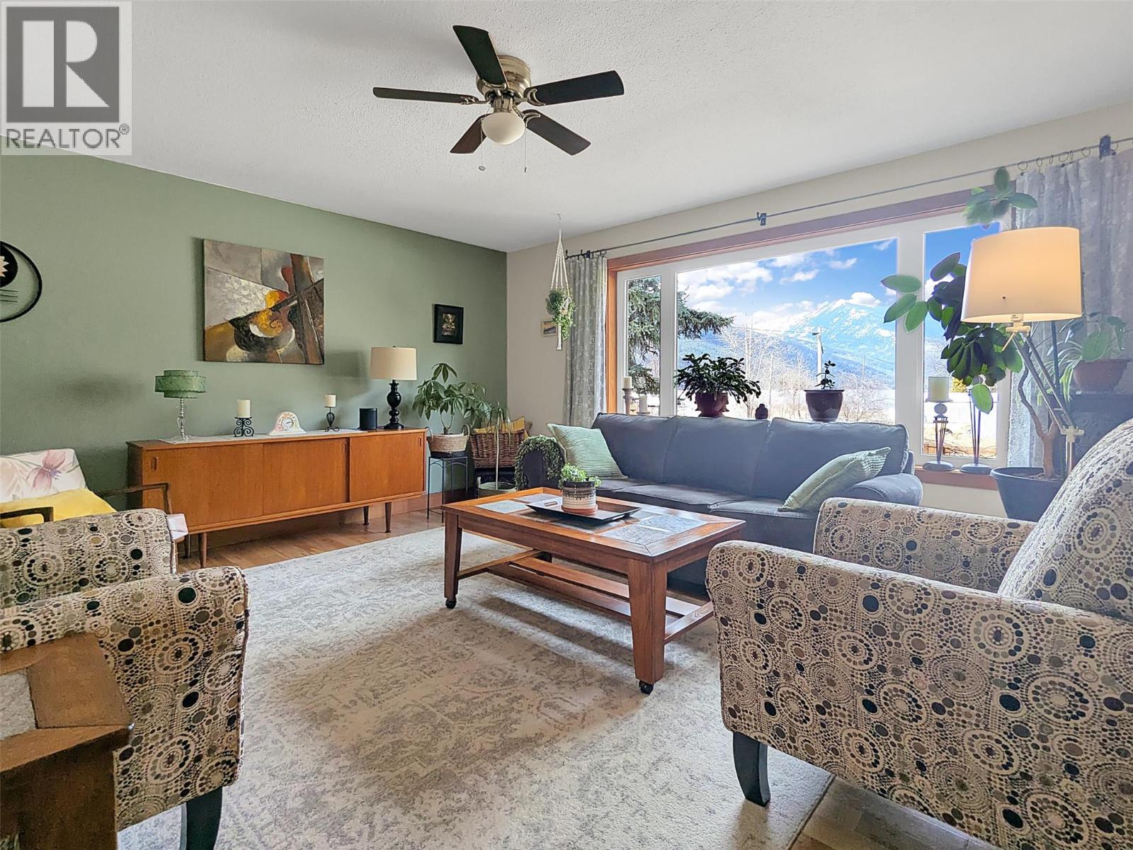 303 DELANY Avenue, Slocan