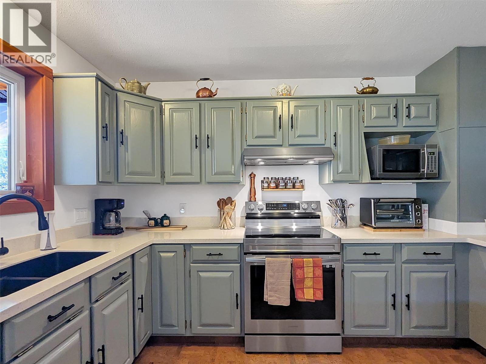 303 DELANY Avenue, Slocan