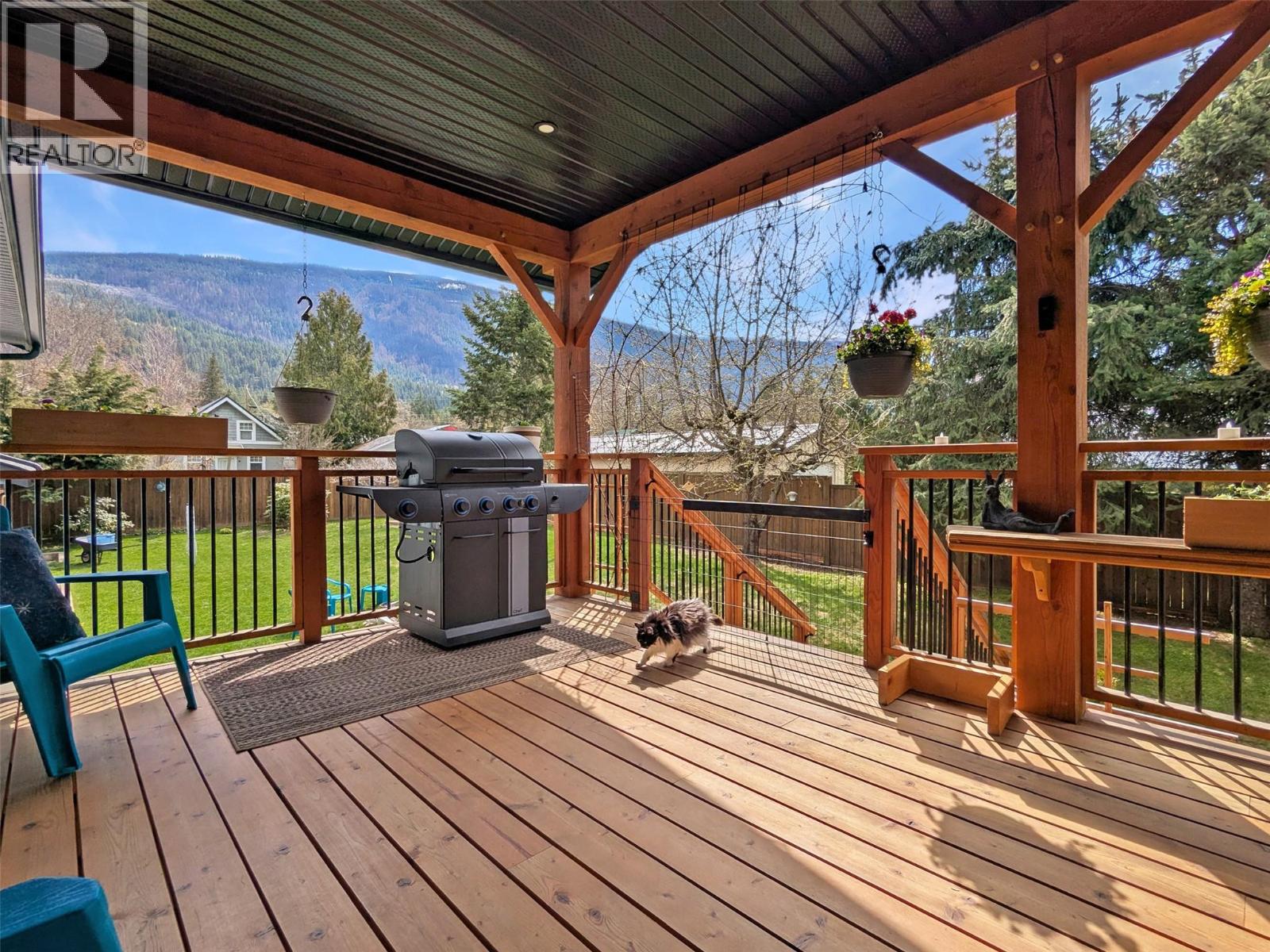 303 DELANY Avenue, Slocan