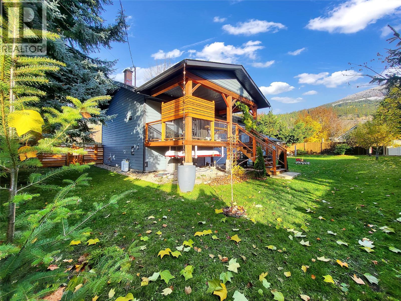 303 DELANY Avenue, Slocan