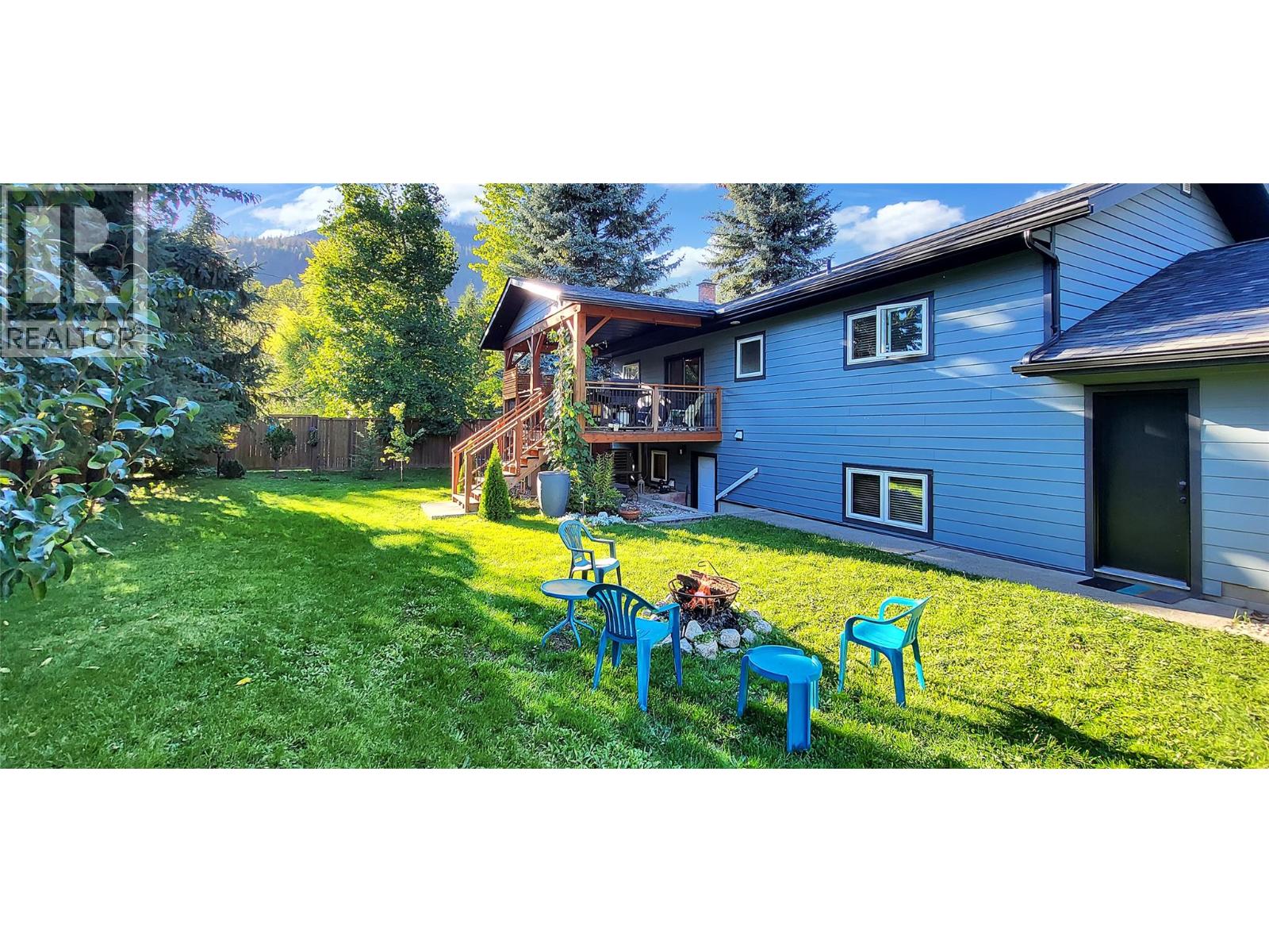 303 DELANY Avenue, Slocan