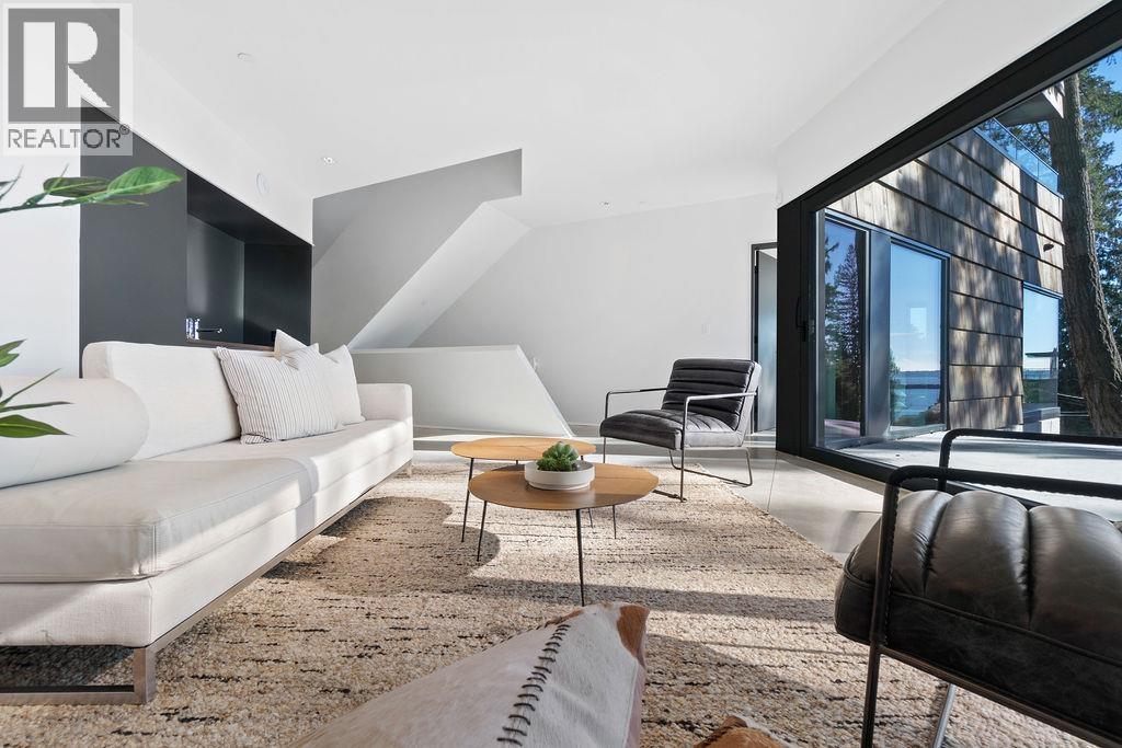 4166 ROSE CRESCENT, West Vancouver