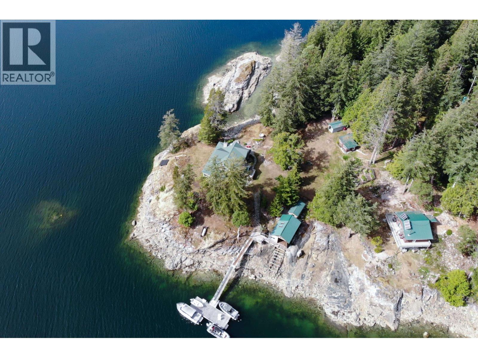 DL6129 NELSON ISLAND, Pender Harbour