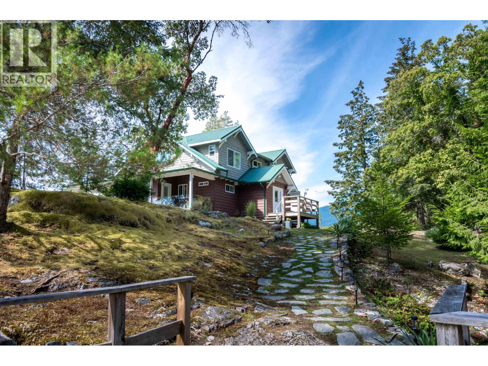 DL6129 NELSON ISLAND, Pender Harbour