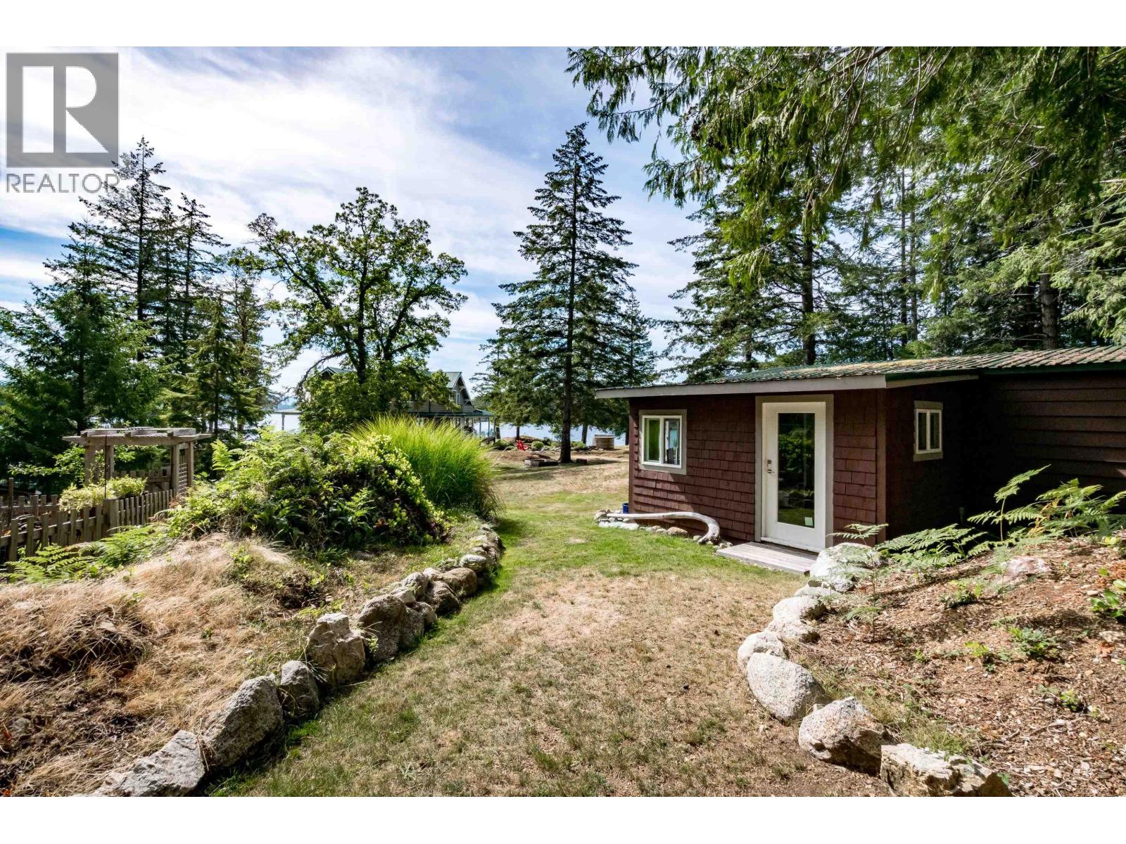 DL6129 NELSON ISLAND, Pender Harbour