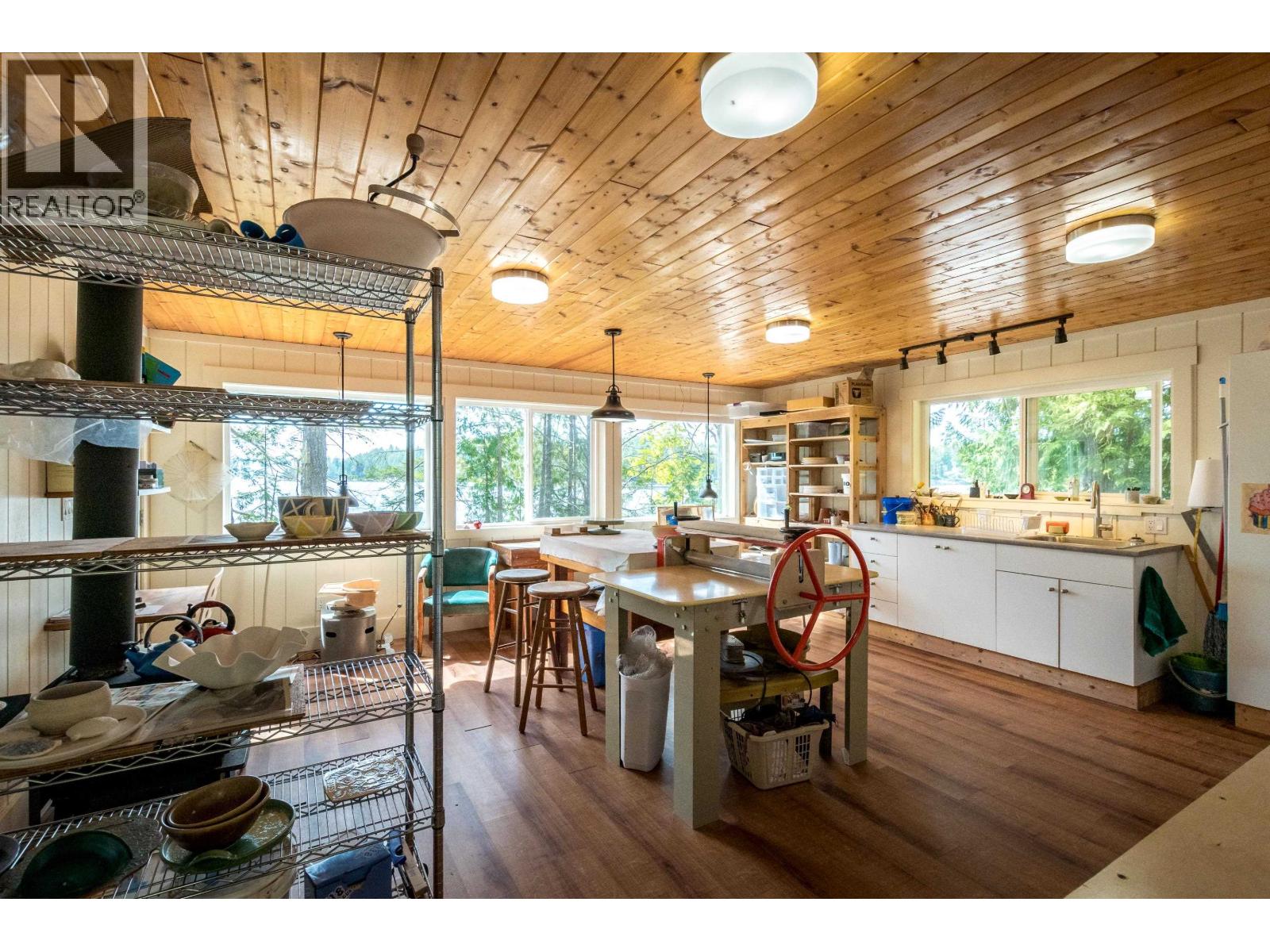 DL6129 NELSON ISLAND, Pender Harbour