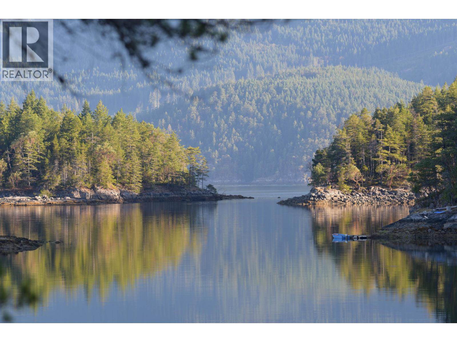 DL6129 NELSON ISLAND, Pender Harbour