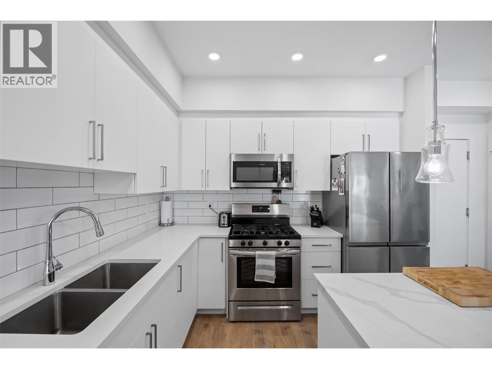 #314 2046 ROBSON PLACE - 10