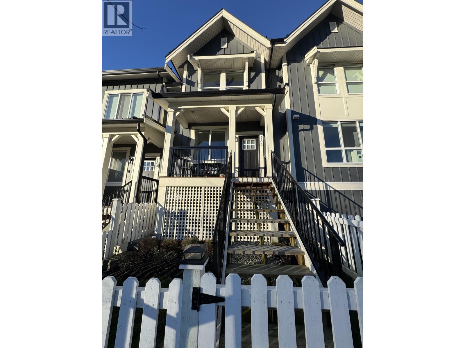 24951 112 AVE Avenue 164