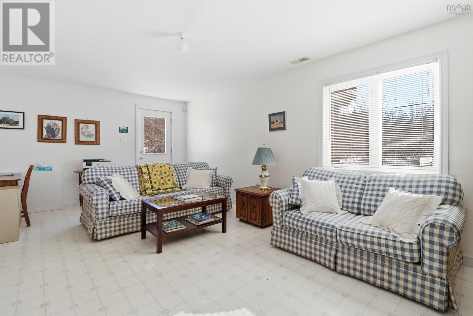 Property 24 of 40 of 76 Blue Thistle Road