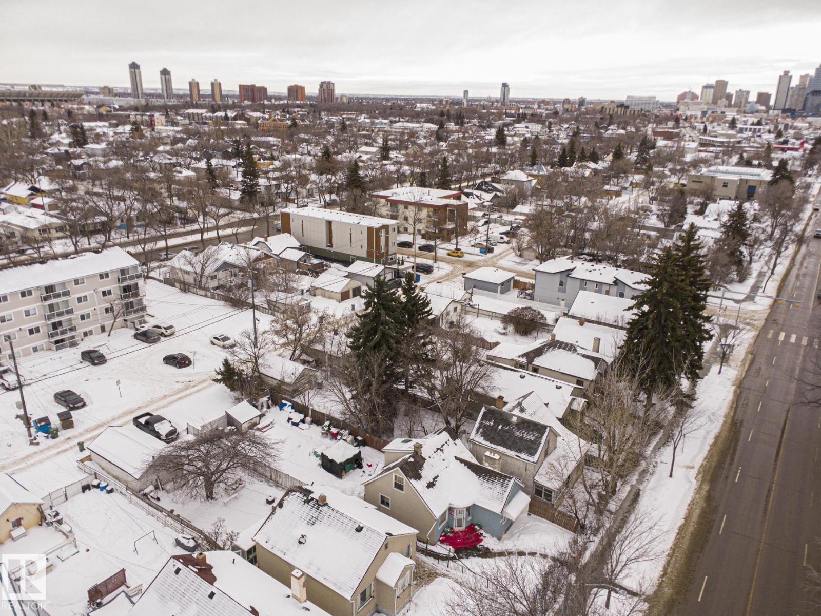 11321 101 ST NW - 10