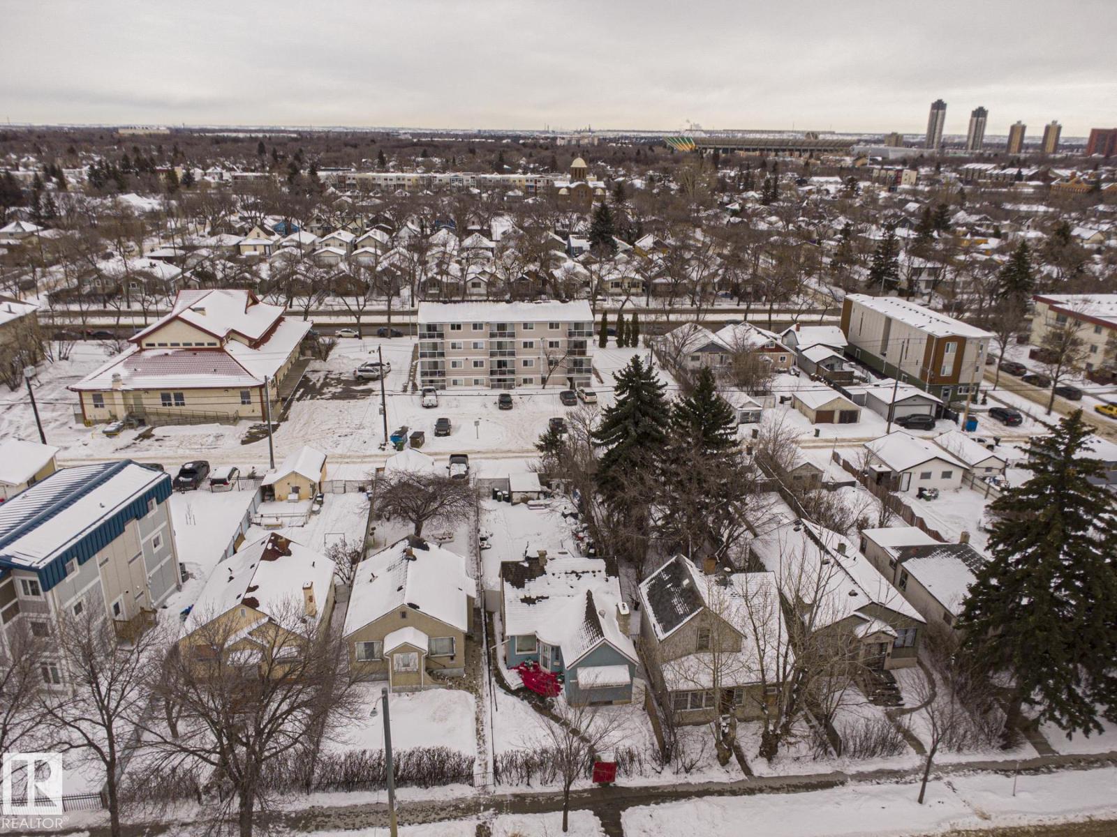 11321 101 ST NW - 11