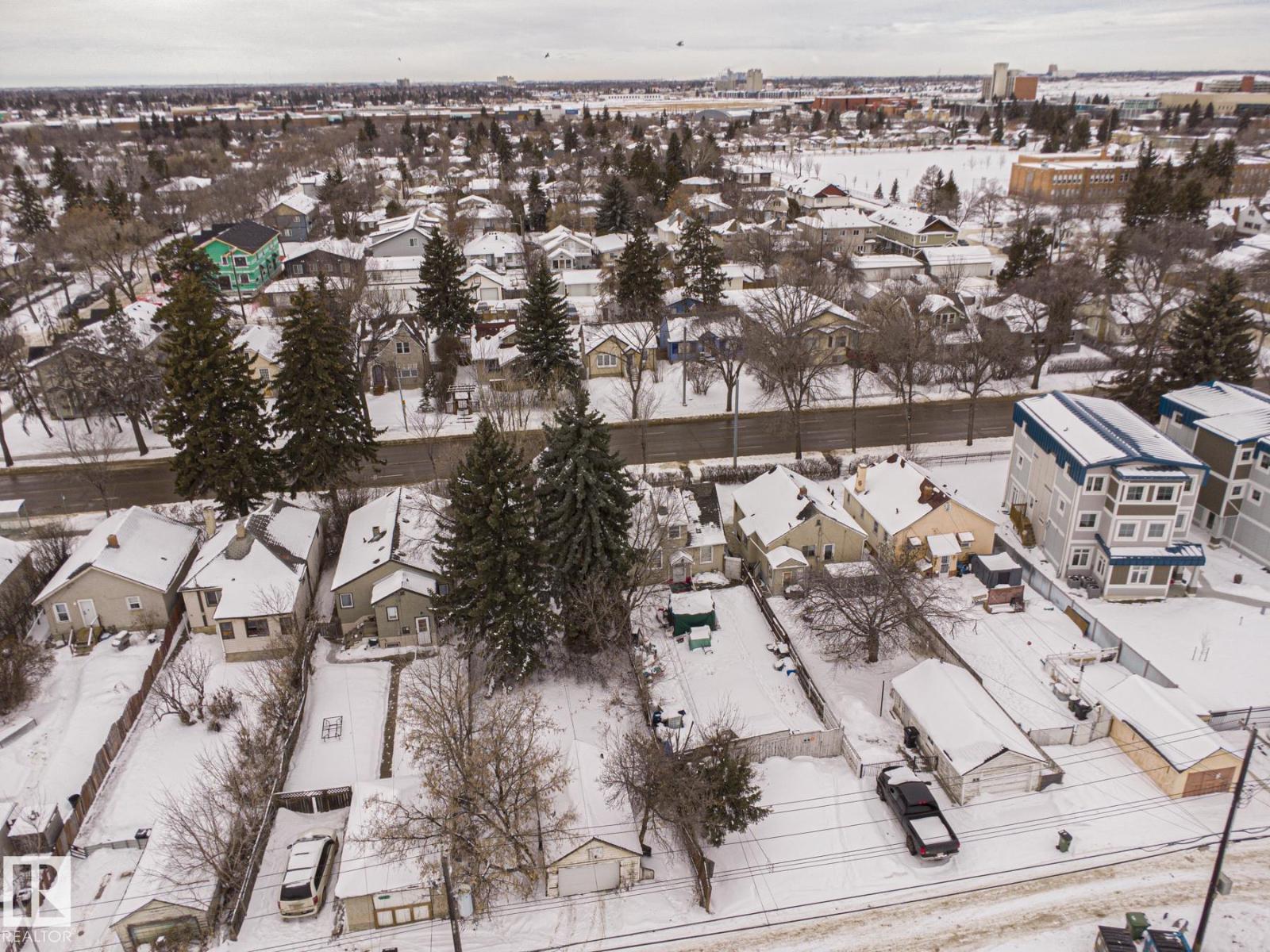 11321 101 ST NW - 14