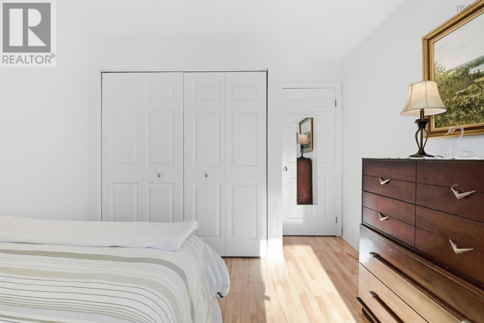 Property 19 of 40 of 76 Blue Thistle Road