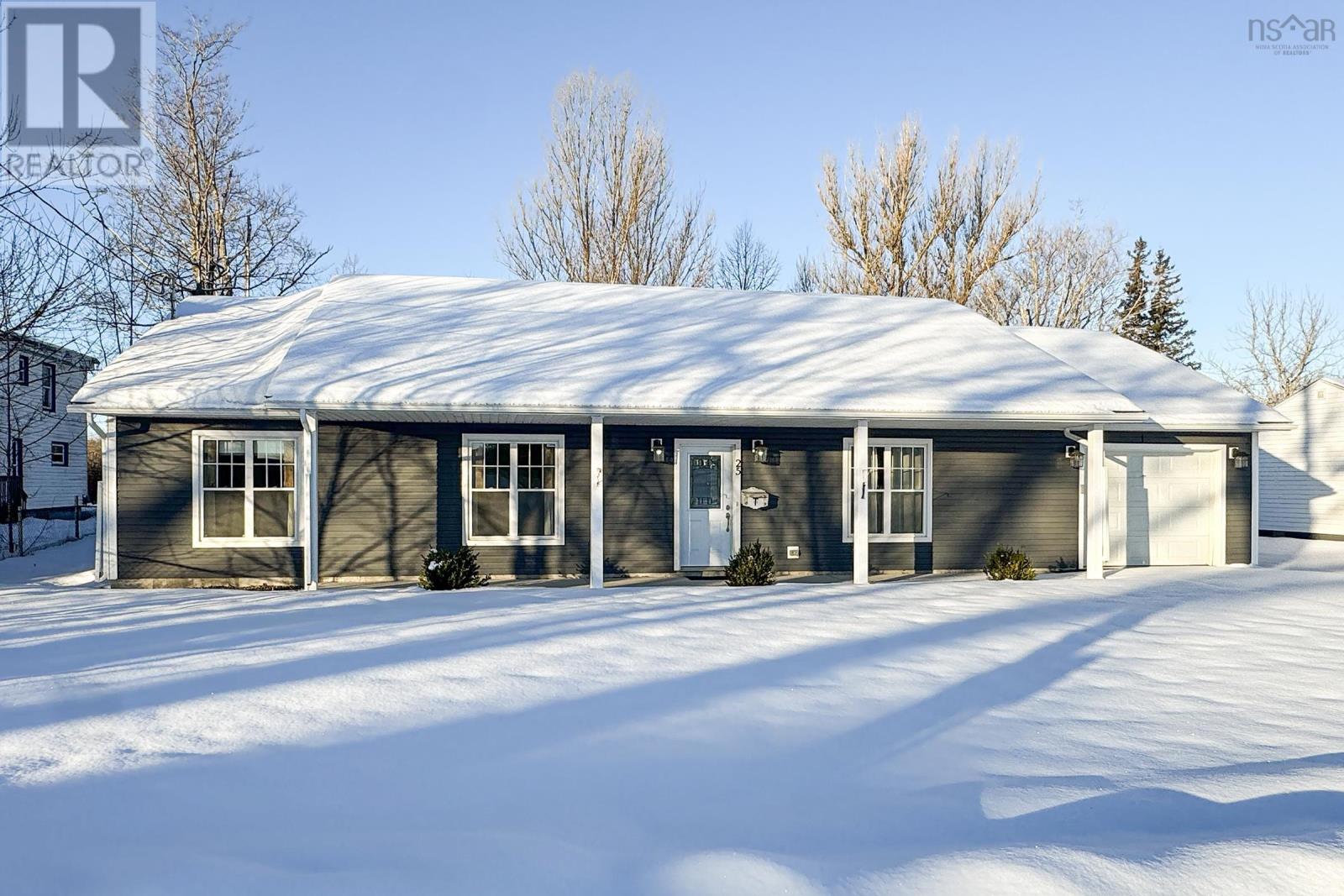 Property 2 of 19 of 25 Gates Avenue