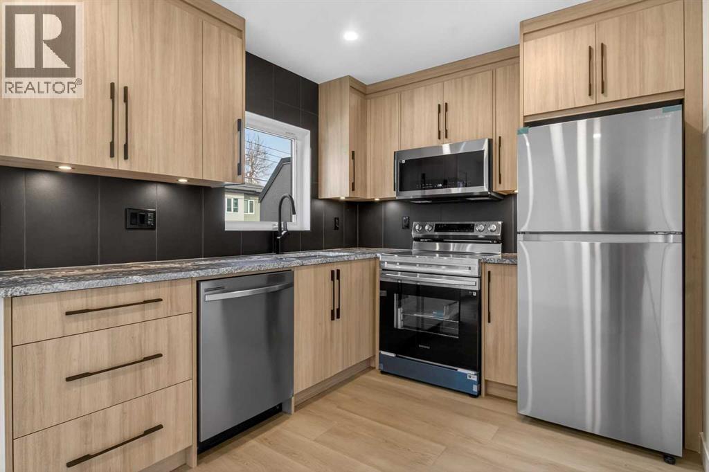 Single Family House for Sale in   Avenue SW Windsor Park Calgary 