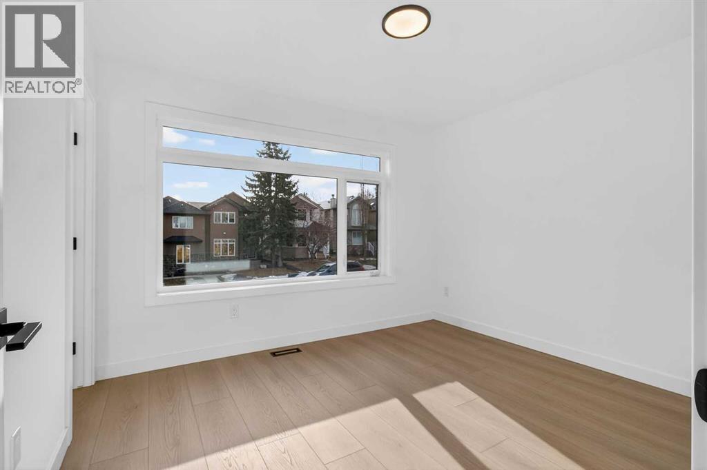 Single Family House for Sale in   Avenue SW Windsor Park Calgary 