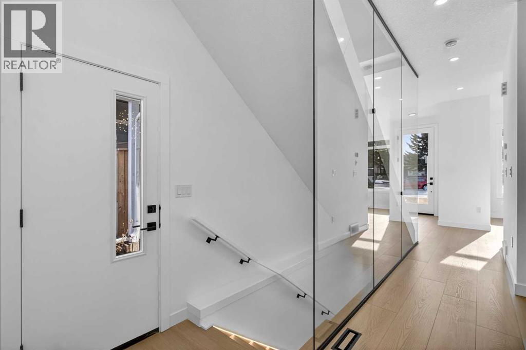 Single Family House for Sale in   Avenue SW Windsor Park Calgary 