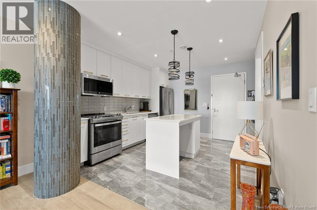 #702 55 Queen Street - 7