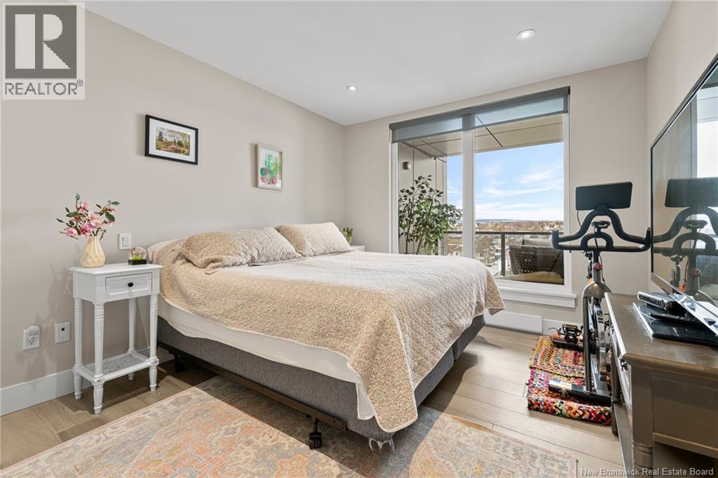 #702 55 Queen Street - 22