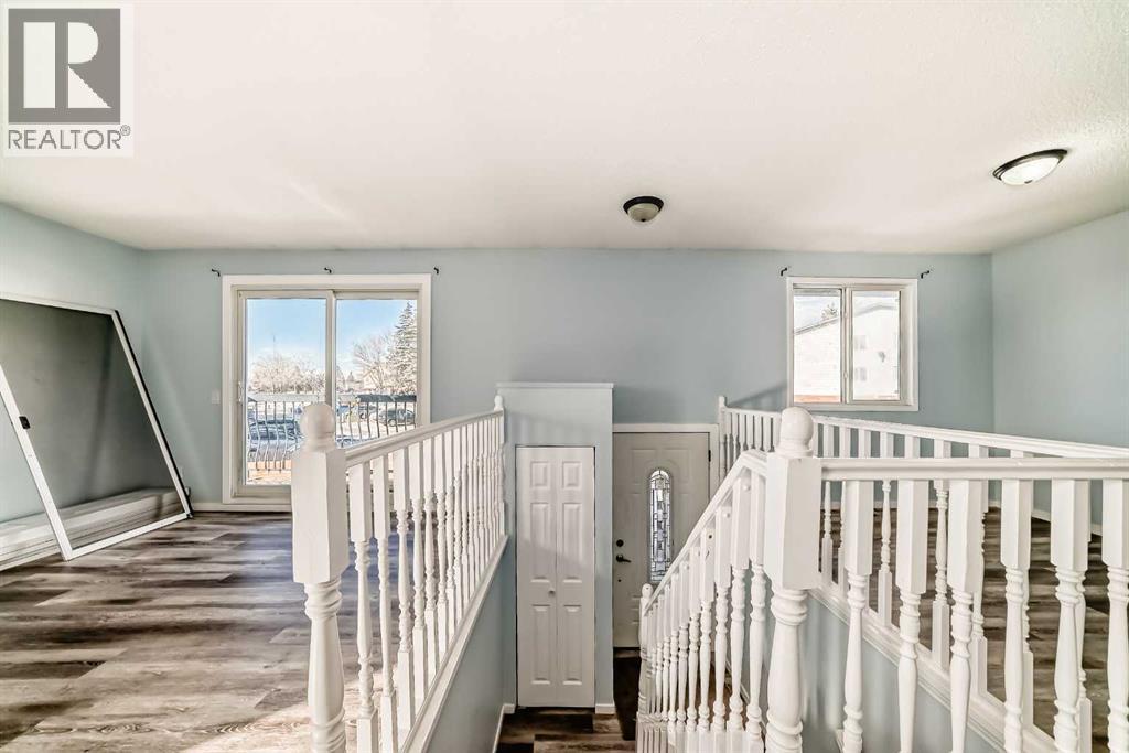 Single Family House Bi-level for Sale in F Pinehill Road NE Pineridge Calgary 