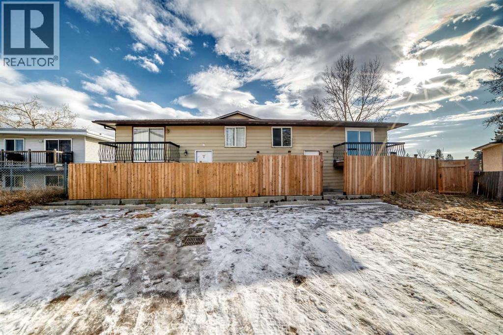 Single Family House Bi-level for Sale in F Pinehill Road NE Pineridge Calgary 