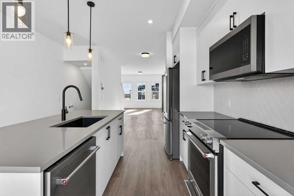 Single Family House for Sale in    Street SW Springbank Hill Calgary 