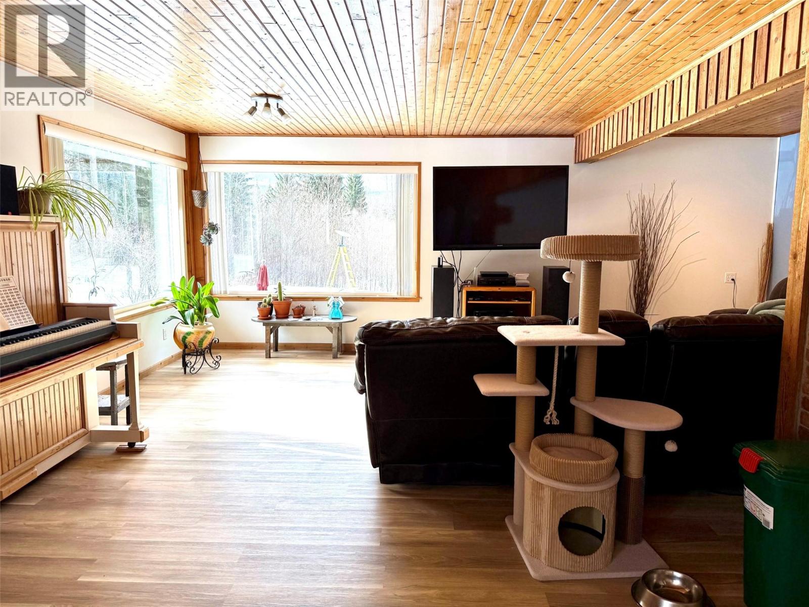 5305 Clearwater Valley Road, Clearwater