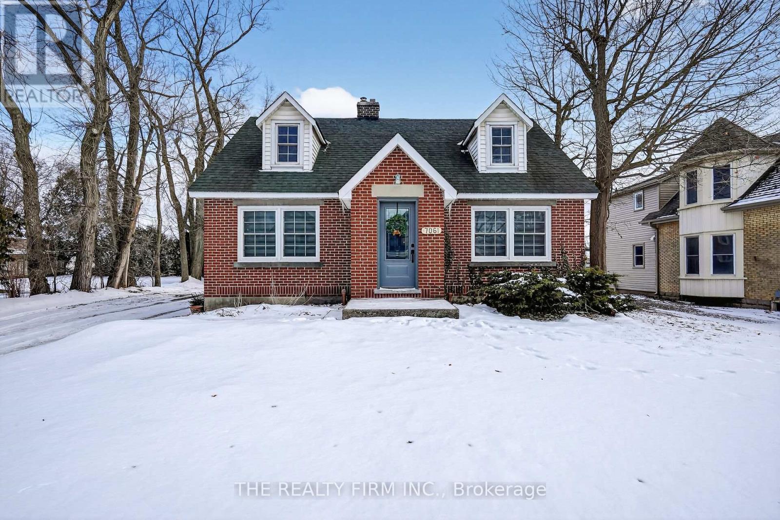 7061 LONGWOODS ROAD - Main photo, London South (South MM), Ontario