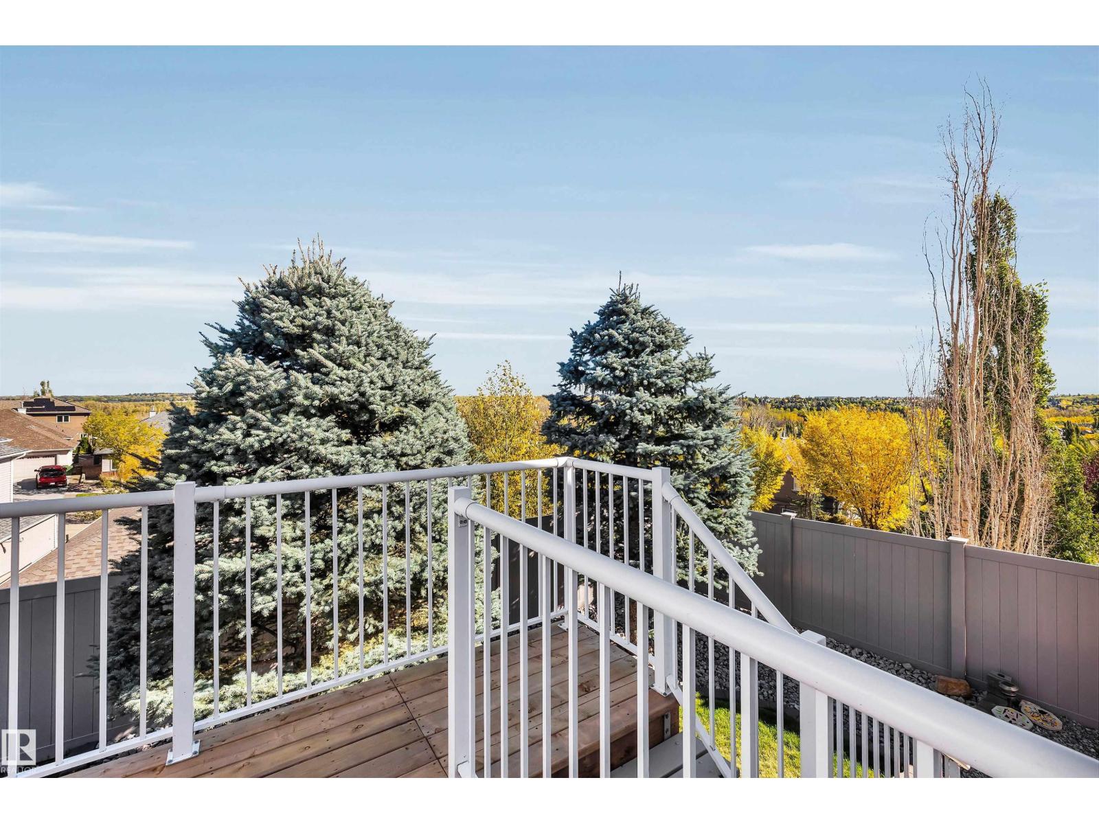 #11 65 OAKMONT DR, St. Albert