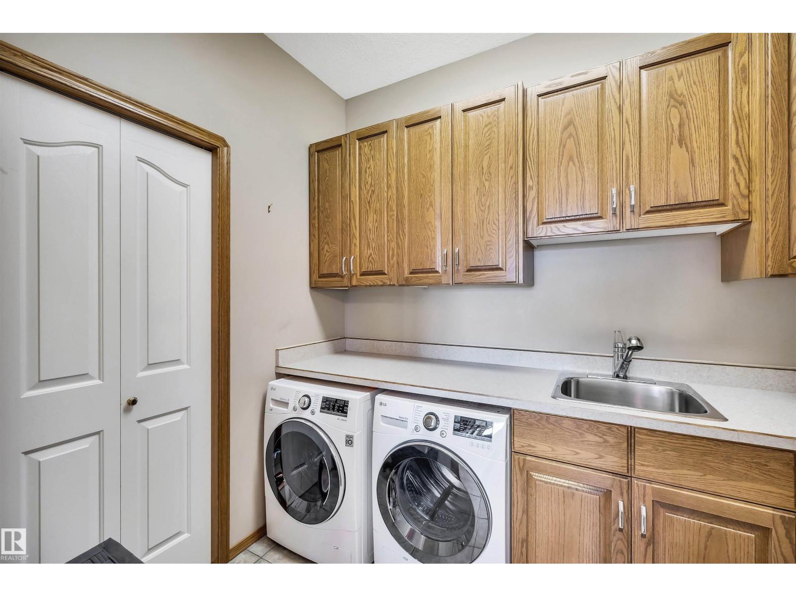 #11 65 OAKMONT DR, St. Albert