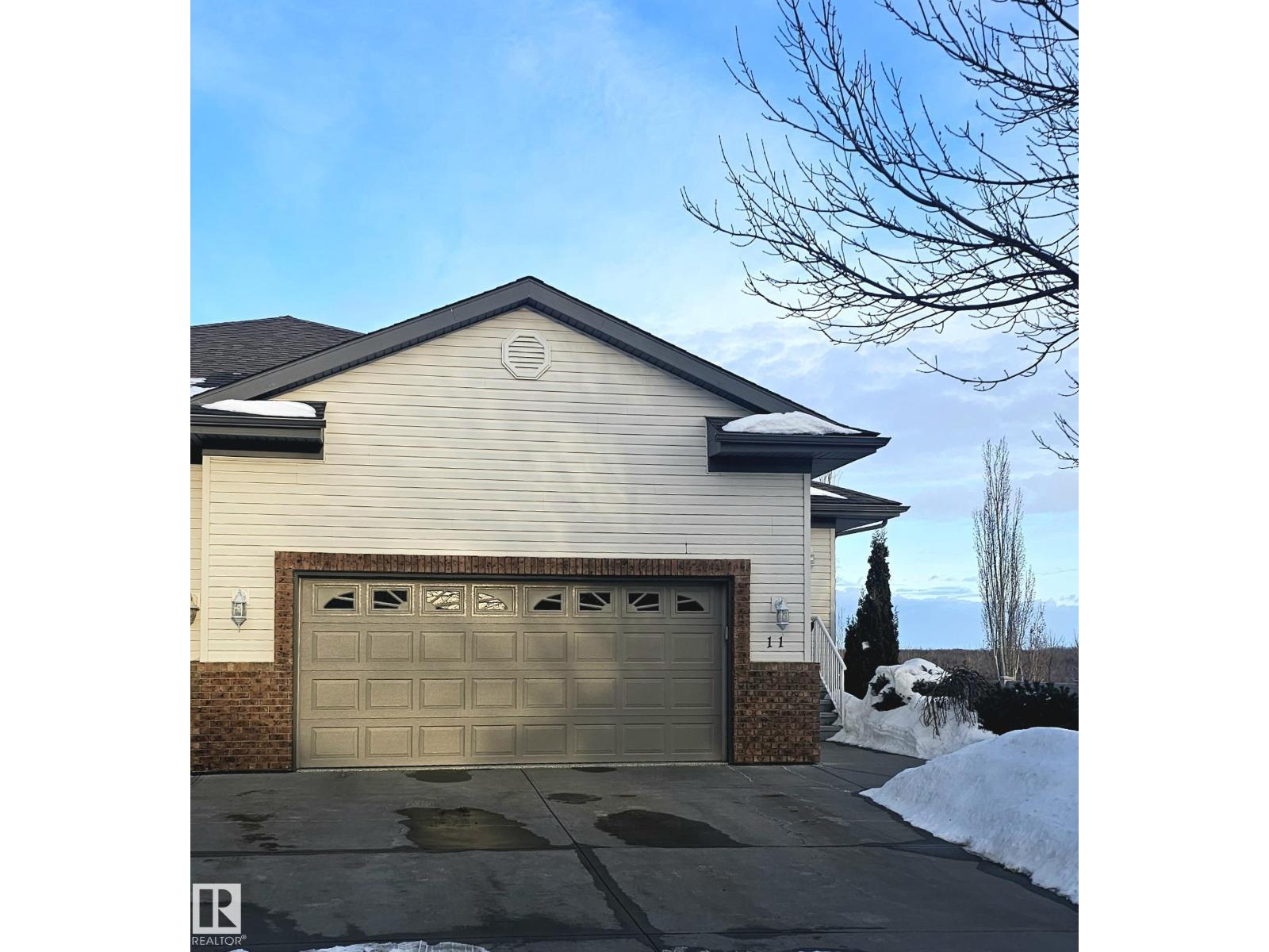 #11 65 OAKMONT DR, St. Albert